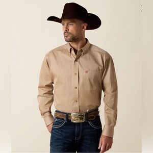 Ariat Men’s Solid Twill Classic Fit Shirt - Khaki (XS)